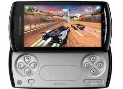 Смартфон + игровая приставка = Xperia Play